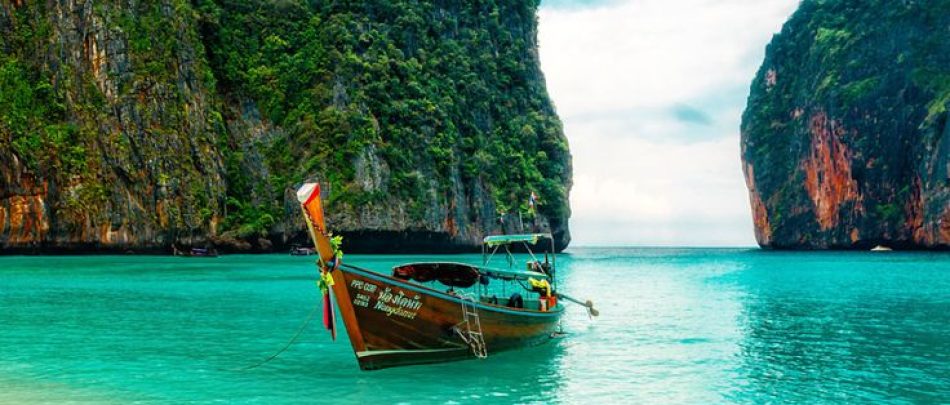 Colors of Thailand - Adrian Red