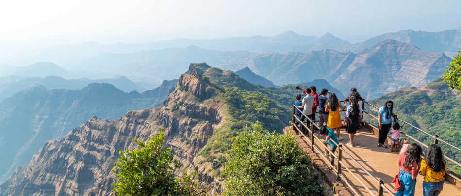 Enjoy the panoramic view from the famous Arthur Seat Point in Mahabaleshwar