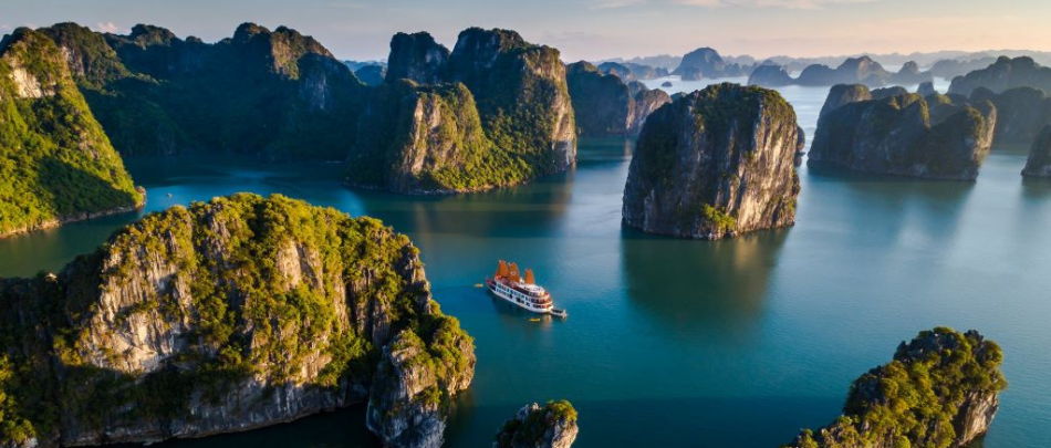 Hanoi – Halong Bay Vietnam (2)