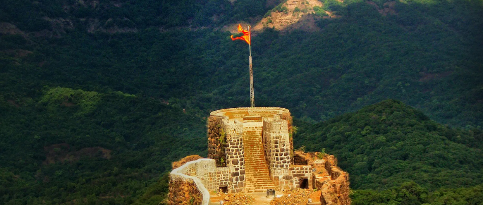 Learn the history of the glorious Pratapgarh Fort, built by Chhatrapati Shivaji Maharaj