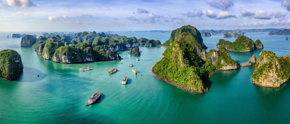Vietnam HANOI – HALONG BAY